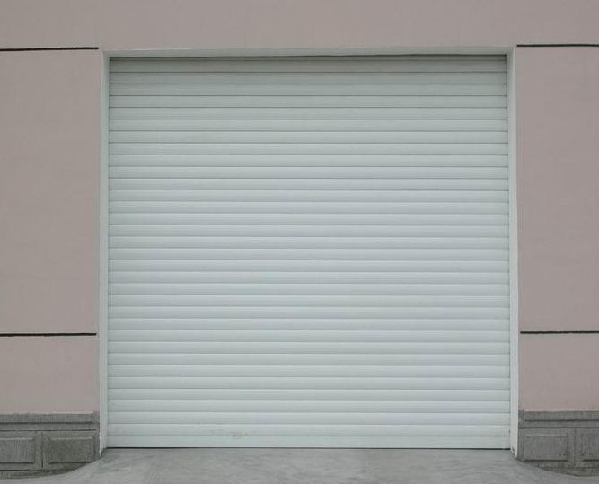 濟(jì)南卷簾門廠家為你詳細(xì)介紹快速卷簾門比普通卷簾門的優(yōu)點(diǎn)在哪？