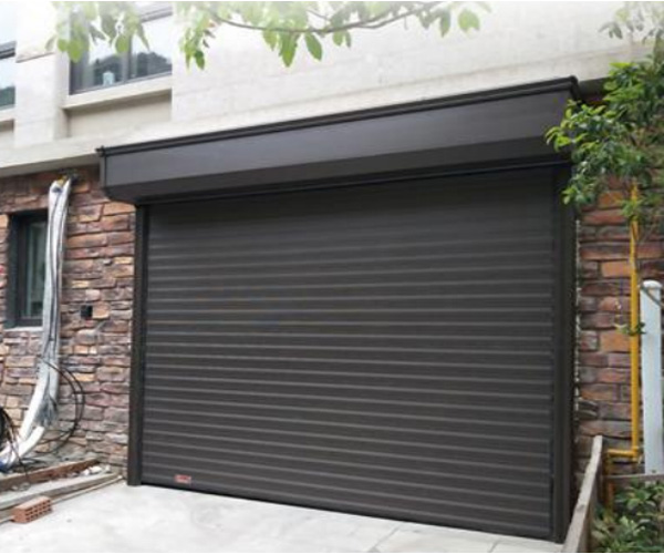 濟(jì)南電動(dòng)卷簾門在使用過(guò)程中停電了該怎么辦？